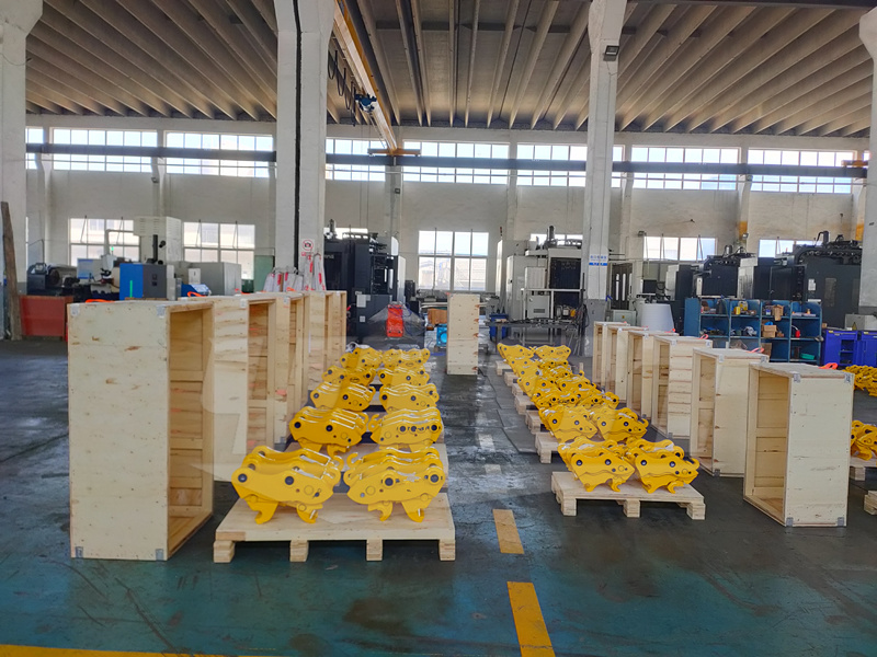 1654573552139271.jpg excavator quick hitch (9).jpg